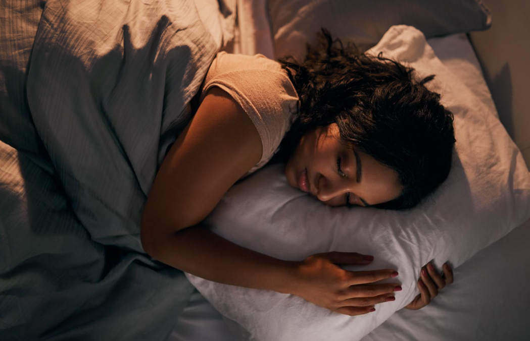 Baru Menyentuh Bantal Langsung Tertidur? Ini Penjelasan Ilmiahnya
